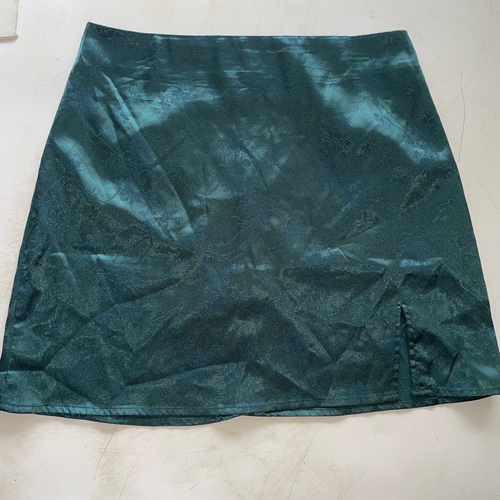 unbranded satin floral skirt with slit